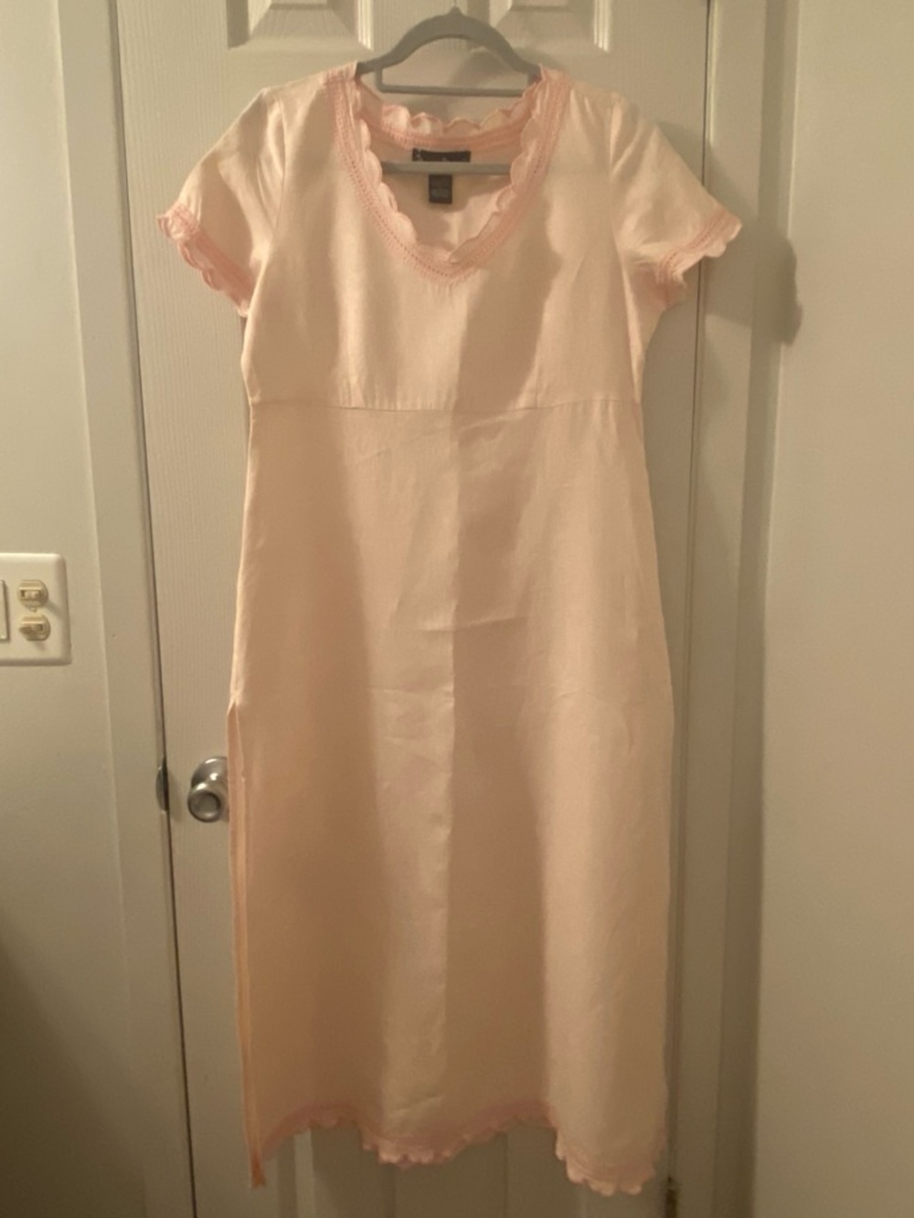 Mercer & Madison Soft Pink Short-Sleeve Dress w/ Scallop Trim in 100% Linen
